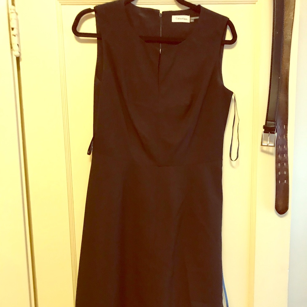 Black sleeveless Calvin Klein - size 8